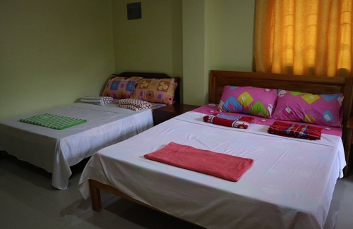 Oslob House | La Fela Pension House
