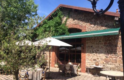 Commelle-Vernay Bed & Breakfast | La Ferme aux Biches