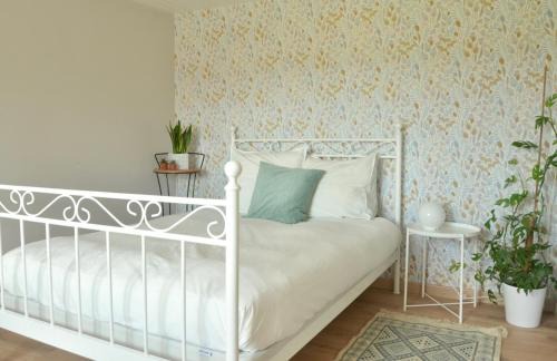 Bussiere-Boffy House | La Ferme aux Cinq Sens