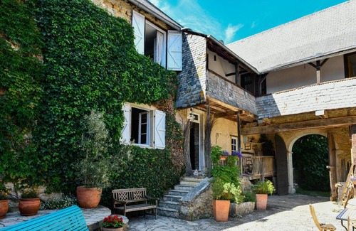Lasseube Bed & Breakfast | La Ferme Dagué