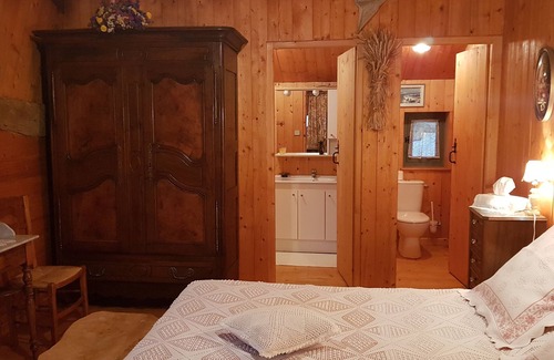 Vescours House | La Ferme De Montalibord