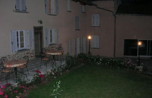 Panissieres Bed & Breakfast | la ferme des roses