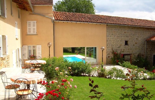 Panissieres Bed & Breakfast | la ferme des roses