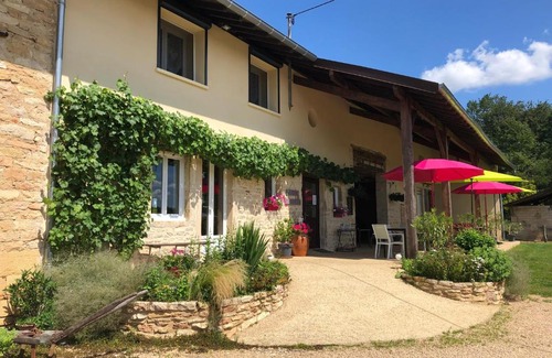 Arbigny Bed & Breakfast | La Ferme du Bonheur