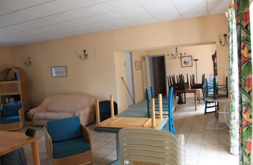 Certines House | La ferme du château - Maison familiale spacieuse