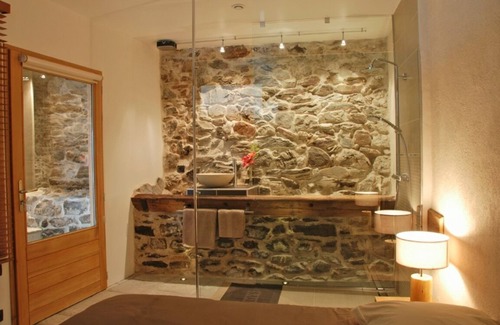 Chateauroux-les-Alpes Bed & Breakfast | La ferme de beauté ideal place to stay and wellness center