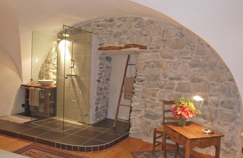 Chateauroux-les-Alpes Bed & Breakfast | La ferme de beauté ideal place to stay and wellness center