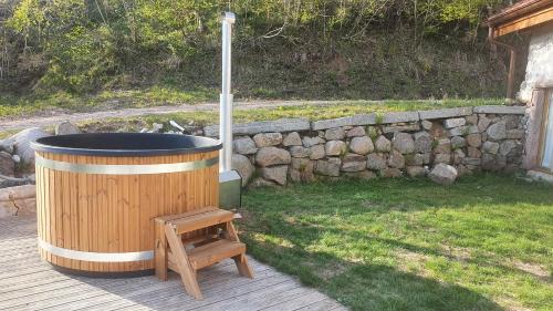 Travexin House | LA FERME LES DIGITALES bain nordique, billard