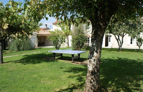 Chambon Cottage | La Fermette, gite for 10 people near La Rochelle