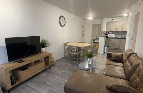 Yvre-l'Eveque Apartment | La Feuillette - Cosy - Wifi - 4p - Rêve au Mans