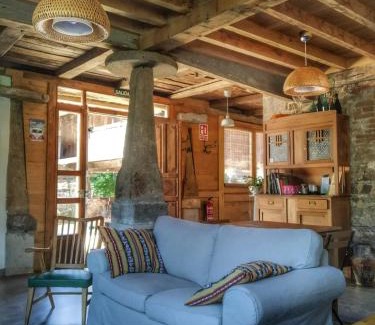 Salas Hotel | La Figal de Xugabolos, Salas