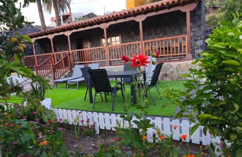 Alojera House | La Finca De Victoria Alojera