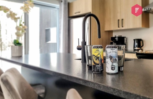 Pont-Rouge Ski Chalet | ⭐ La Fleur Urbaine de Portneuf 🌹 2.5 bathrooms, Hot tub, Sauna and Pool ⭐
