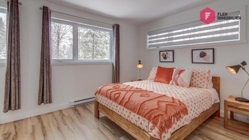 Pont-Rouge Ski Chalet | La Fleur Urbaine de Portneuf : 2.5 bathrooms, Hot tub, Sauna and Pool