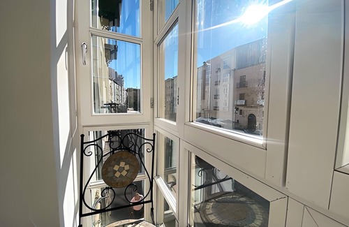 Burgos Apartment | La Flora Fountain Suite Apartment
