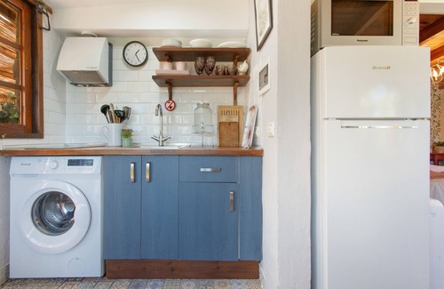 Icod de los Vinos Villa | 'La Florida' with Sea View, Private Terrace and Wi-Fi