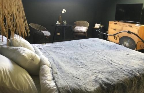 Hon-Hergies House | La folie 20 Spa