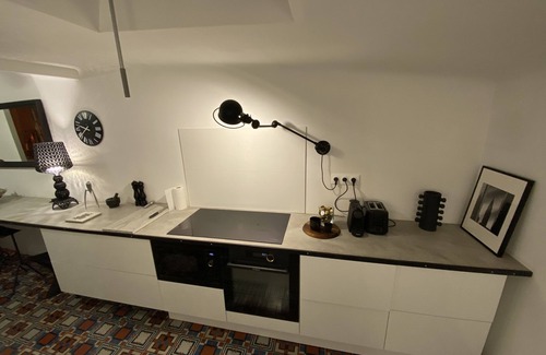 Vitrolles House | La Folle Maison de Serge !