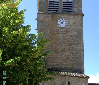 Saint-Georges-en-Couzan Bed & Breakfast | La Fontaine