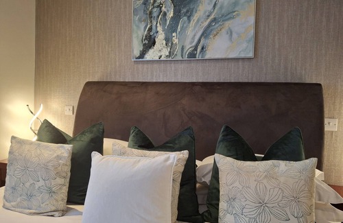 Wantage House | La Fontana Italian Restaurant With Rooms