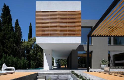 Corfu Town Villa | La Fortuna Villa - Award Winning Luxury Villa Close to Corfu Town