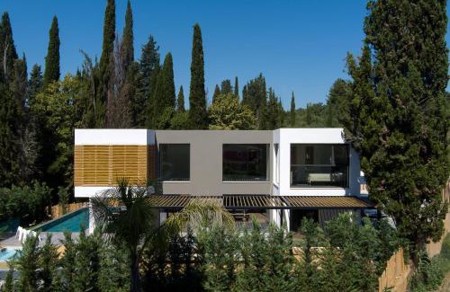 Corfu Town Villa | La Fortuna Villa - Award Winning Luxury Villa Close to Corfu Town