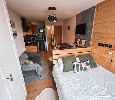 Allos Apartment | LA FOUX D'ALLOS Centre station, vue panoramique Quartier les étoiles 50m des remontées