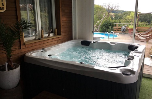 La Chapelle-devant-Bruyeres House | LA RUINE 4*, sleeps 12, with spa and pool.