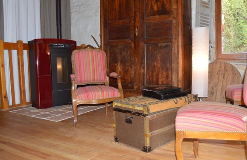 Saint-Jean-des-Ollieres Bed & Breakfast | LA FREIRESSA