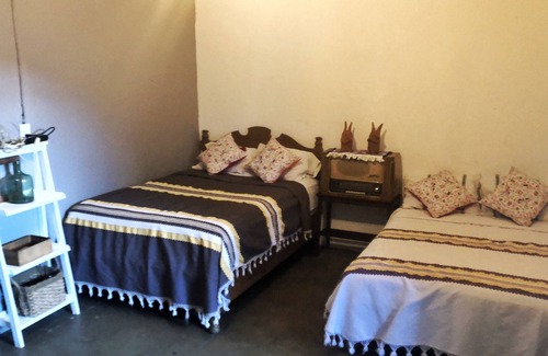 Calzada Madero House | La Frontera Hostel