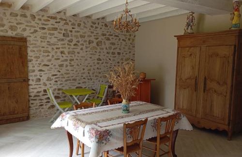 Gesvres House | La garçonnière