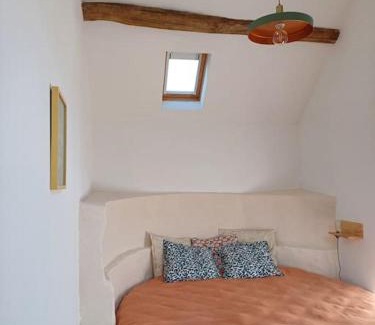 Alencon House | La Garencière - La Petite Maison
