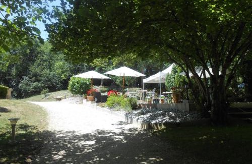 Morestel Hotel | La Garenne de Morestel