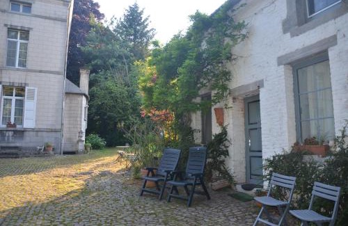 Ragnies Bed & Breakfast | La Gentilhommière du Château de Ragnies