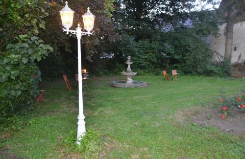 Ragnies Bed & Breakfast | La Gentilhommière du Château de Ragnies