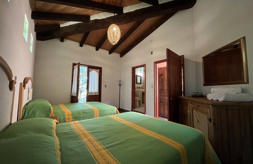 Tzintzuntzan House | La Gloria de los Ángeles
