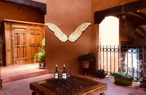 Tzintzuntzan Cabin | La Gloria de Los Ángeles