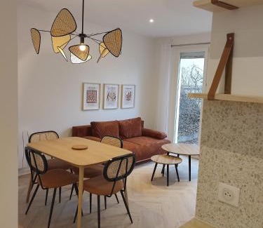 La Courneuve Apartment | La Glycine, Appartement d'architecte avec vue sur jardin