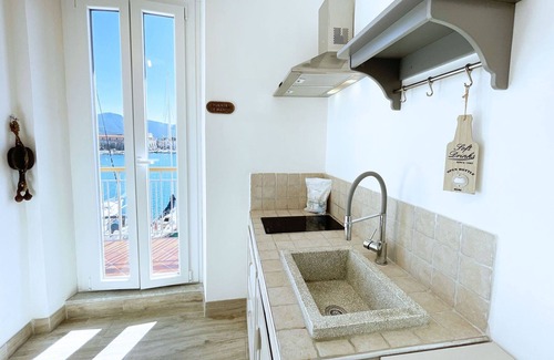 Portoferraio Old Town Apartment | La Goletta, terrace with a sea view
