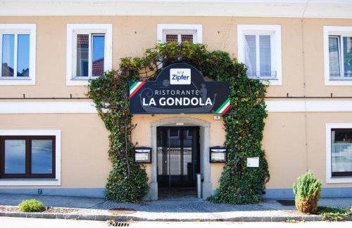 Niederneukirchen House | La Gondola