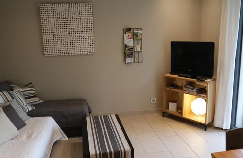 Saint-Michel-l'Observatoire House | La Grande Ourse