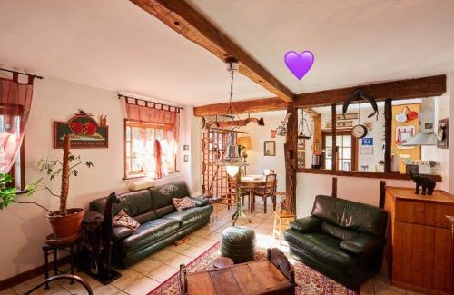 Perriers-en-Beauficel Bed & Breakfast | La Grande Mardelle - "La Grange"