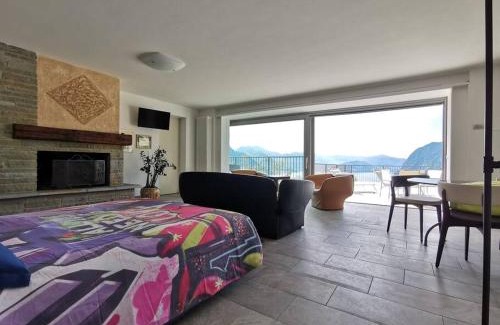 Solto Collina Apartment | La Grande Terrazza