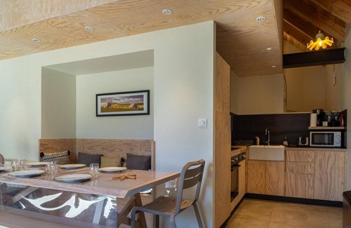 Saint-Laurent-de-Muret House | La Grange Commeyras in Saint Laurent de Muret