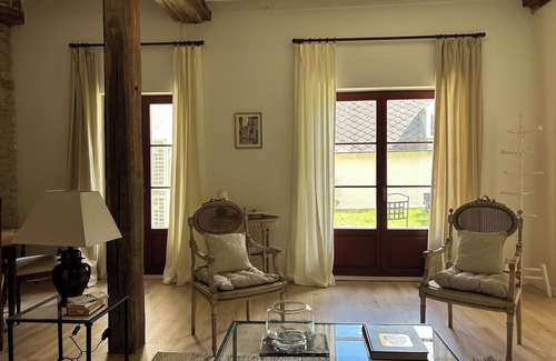 Chateau-Renard Apartment | La Grange à Grains duplex apartment