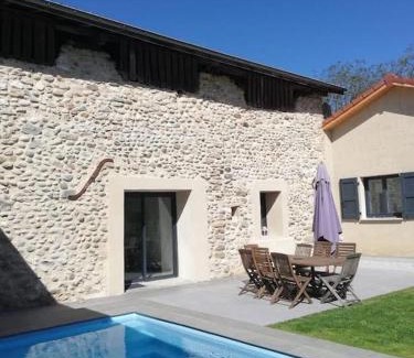 Saint-Romans House | La grange au pied du Vercors Piscine et SPA privatifs