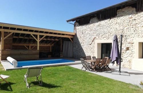 Saint-Romans House | La grange au pied du Vercors Piscine et SPA privatifs