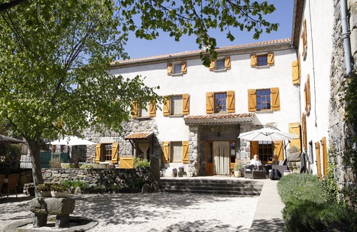 Olloix Cottage | La Grange aux Ayres gîte "Chardon" 6 places