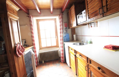 Olloix Cottage | La Grange aux Ayres gîte "Cerise" 5 places