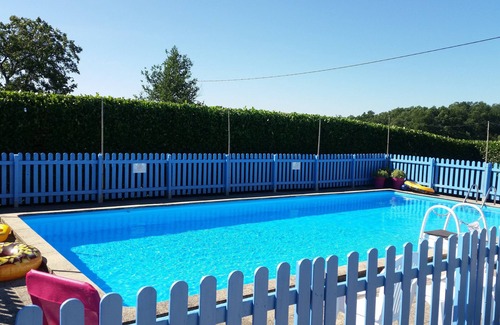 Saint-Estephe Cottage | La Grange, charming spacious 5 bedroom Gite in Saint-Estephe 24360 Dordognen n n
